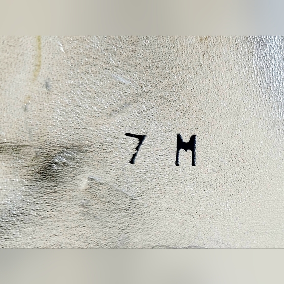 Stuart Weitzman Crystal/Rhinestone Embellished Sandal Kitten Heel PlatinumGold 7 - Picture 7 of 16